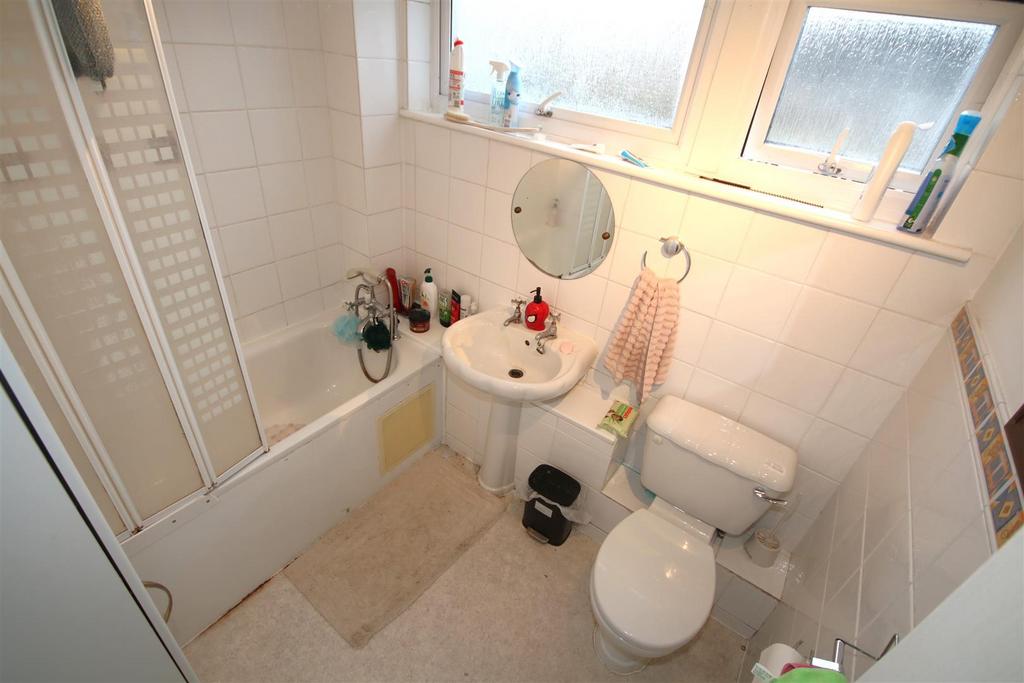 Bathroom.JPG