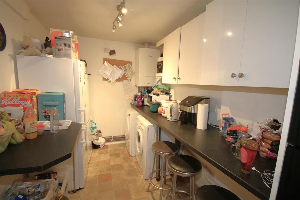 Kitchen c.JPG