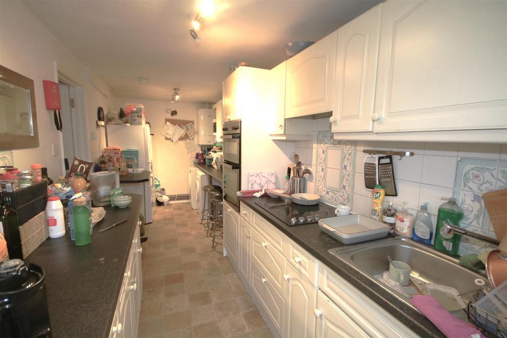 Kitchen d.JPG