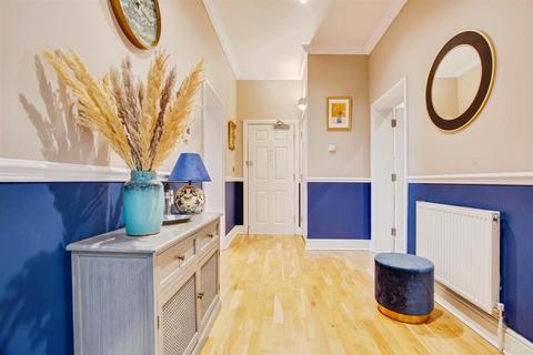 2 bedroom apartment for sale, 2 Chaucer House, Hilda Road, Hanwell Borders