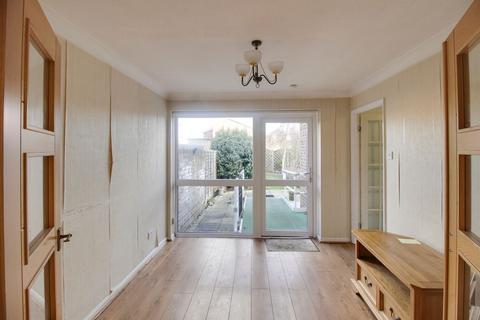 3 bedroom end of terrace house for sale, Longfellow Place, St. Neots PE19