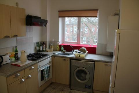 3 bedroom apartment to rent, Pennington Court, Woodhouse, Leeds, LS6 2RW