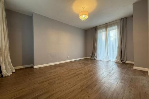 undefined, Preston Road, Hull