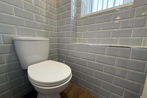 undefined, Preston Road, Hull