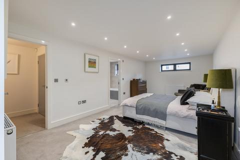 2 bedroom end of terrace house for sale, Windsor Street, Cheltenham, Gloucestershire, GL52