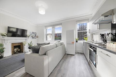 3 bedroom flat to rent, Archway Road, Highgate