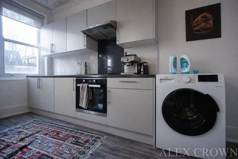 undefined, Archway Road,