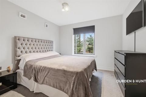 3 bedroom apartment for sale, Buckhurst Way, Buckhurst Hill, IG9