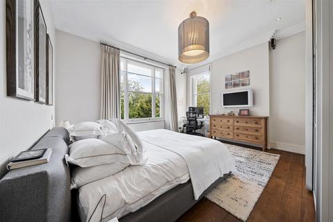 2 bedroom flat to rent, Southwell Gardens, London SW7