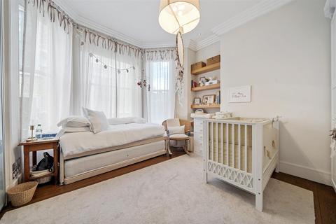 2 bedroom flat to rent, Southwell Gardens, London SW7