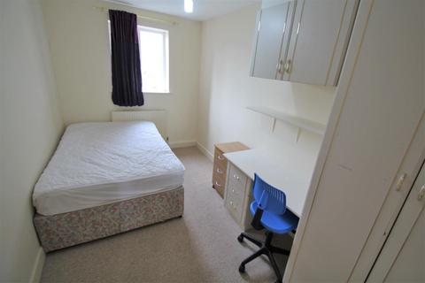 2 bedroom apartment to rent, Pennington Court, Woodhouse, Leeds, LS6 2RW