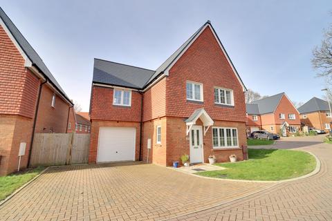 4 bedroom detached house for sale, CODDINGTON GROVE, WATERLOOVILLE