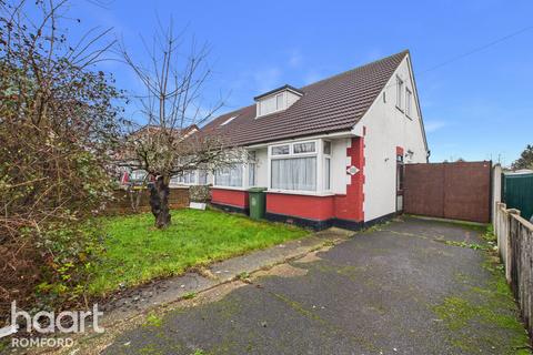 5 bedroom bungalow for sale, Lodge Lane, Romford