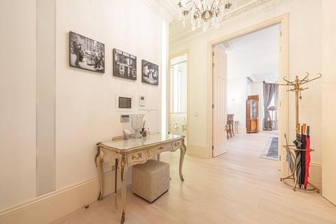 2 bedroom flat for sale, De Laszlo House, Fitzjohn's Avenue, Hampstead, London NW3