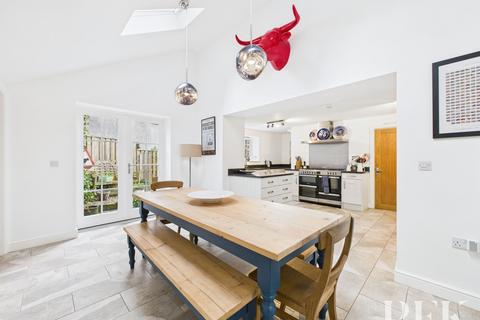 undefined, Holmrook CA19