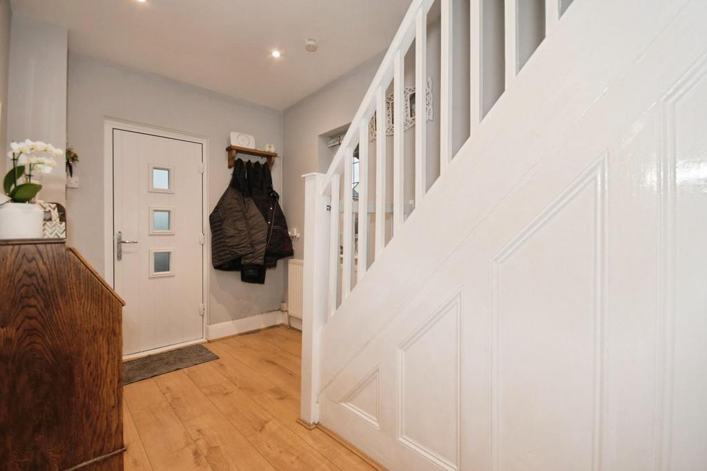 Entrance hall.jpg