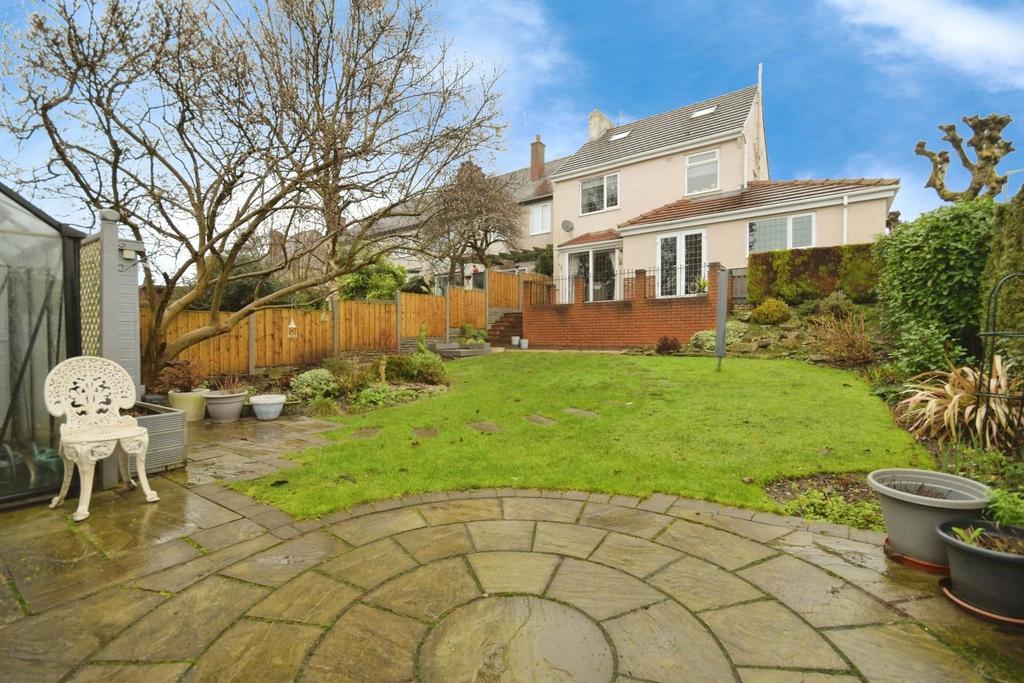 Rear garden &amp; patio.jpg
