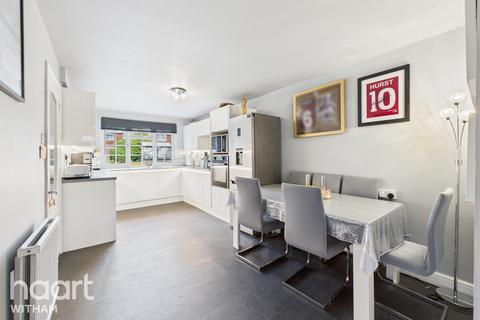 3 bedroom terraced house for sale, Humber Road, Witham