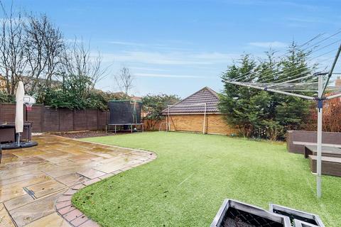 4 bedroom detached house for sale, Kirkstall Place, Milton Keynes MK6