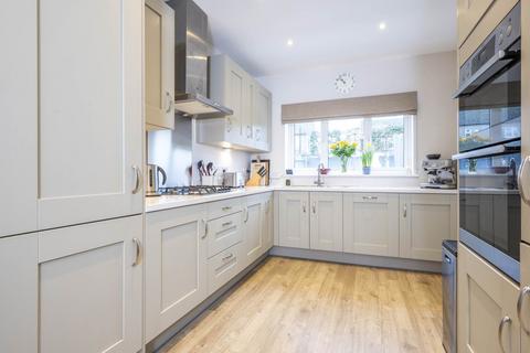 undefined, Burrows Crescent, Chipping Norton