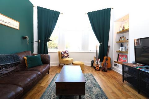 2 bedroom flat to rent, Sinclair Drive, Glasgow, G42