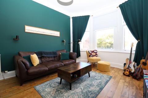 2 bedroom flat to rent, Sinclair Drive, Glasgow, G42