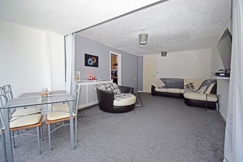 1 bedroom ground floor flat for sale, 20 The Scotlands, Crofters Way, Droitwich, Worcestershire, WR9 9HS