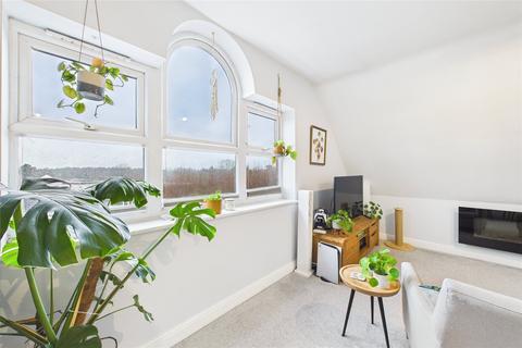 1 bedroom apartment for sale, Heath Hill Road South, Crowthorne, Berkshire, RG45