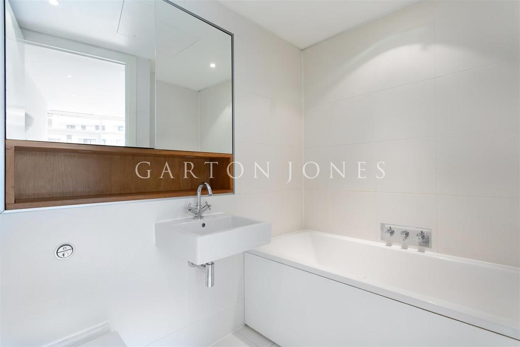 Master En-Suite