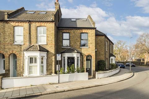 4 bedroom house to rent, Aboyne Road, London SW17