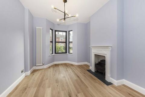 4 bedroom house to rent, Aboyne Road, London SW17