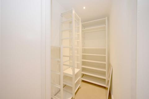 1 bedroom flat to rent, Redcliffe Gardens, London, SW10