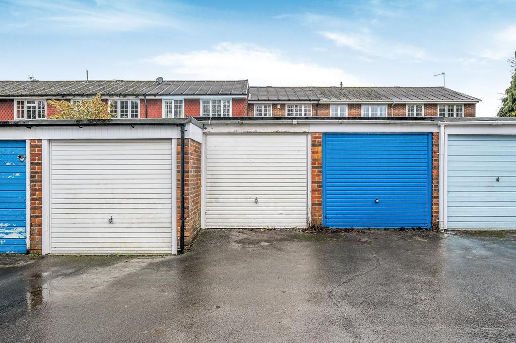 Garage In Block