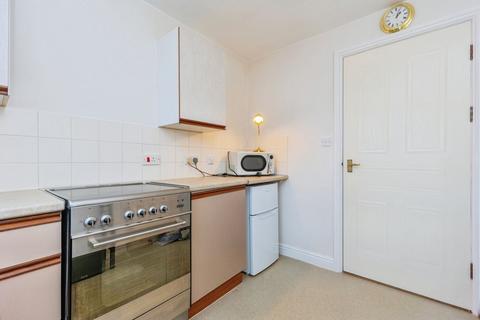 2 bedroom flat for sale, Station Road, Wilmslow SK9