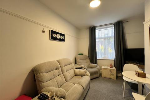 2 bedroom flat to rent, Moulin Avenue, Southsea
