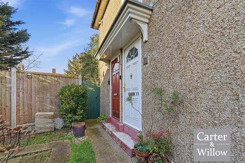 1 bedroom maisonette for sale, Easebourne Road, Dagenham, Essex