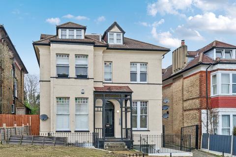 Howden Road, South Norwood, London, SE25