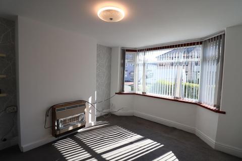 3 bedroom semi-detached house to rent, Wyke Road, Coventry CV2