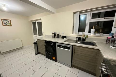 4 bedroom townhouse for sale, Abberley Close, Halesowen B63