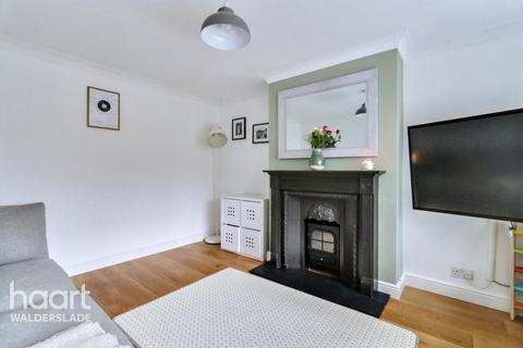 3 bedroom end of terrace house for sale, Sundridge Drive, Chatham