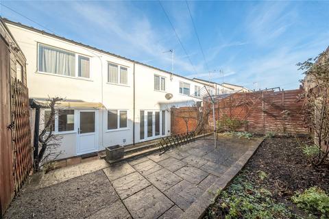 3 bedroom terraced house for sale, Perry Hill, Priors Park, Tewkesbury