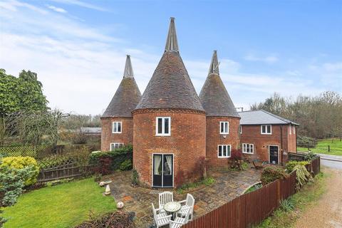 undefined, Manor Farm, Laddingford, Maidstone