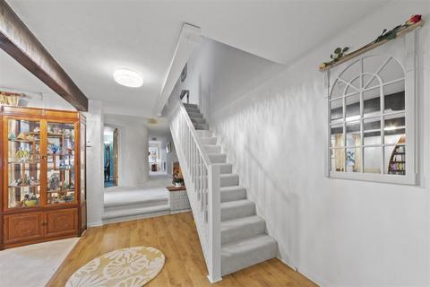 undefined, Manor Farm, Laddingford, Maidstone