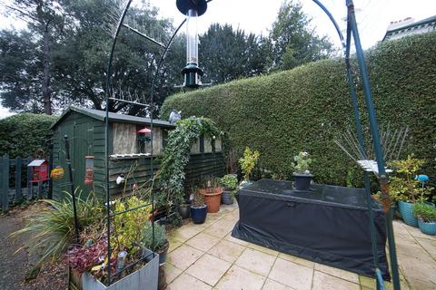 2 bedroom flat for sale, Castle Hill Avenue, Folkestone, Kent, CT20