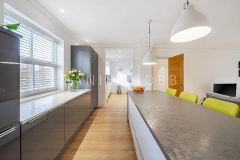 3 bedroom apartment for sale, Leathermarket Court, London, SE1