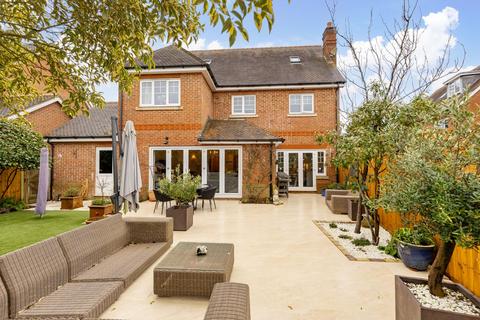5 bedroom detached house for sale, Beacon Rise, East Grinstead RH19