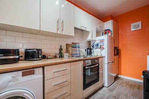 2 bedroom apartment for sale, Harcourt Close, Urmston, Manchester, M41