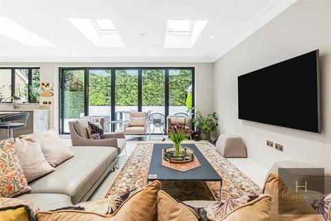 undefined, Marwood Drive, London