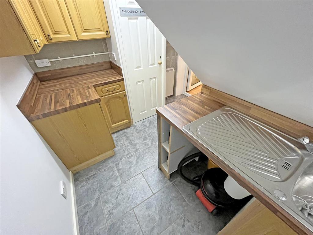 Annex Kitchenette.jpeg