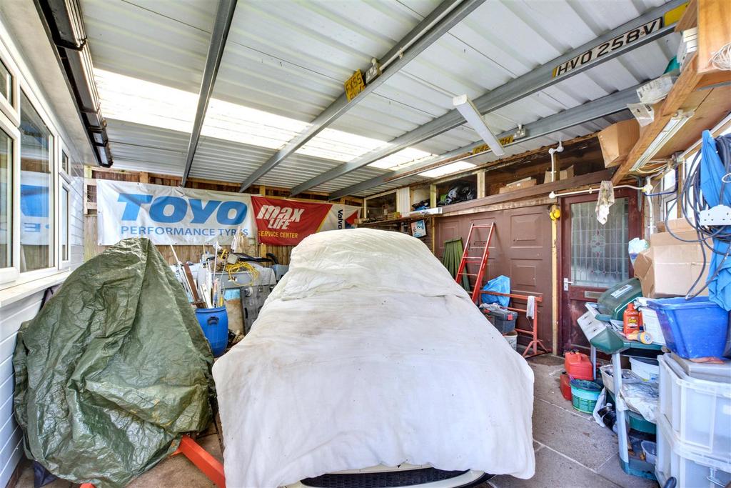 Carport.jpeg
